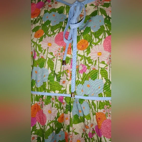 FLUFFY FLORAL BLOUSE - Picture 5 of 8